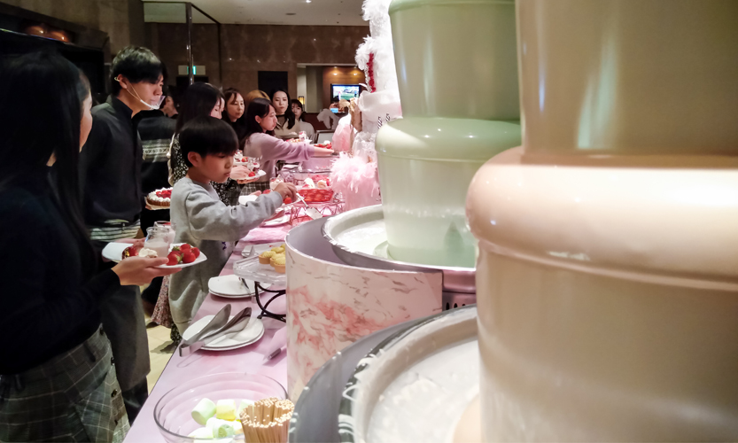 Crowded Dessert Station; Marble Lounge, Hilton Tokyo