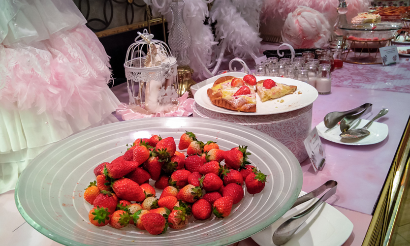 Strawberry Buffet, Dessert Station; Marble Lounge, Hilton Tokyo