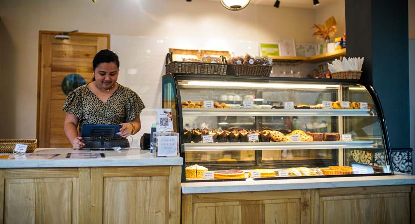 Ready Steady Travel - Adventures in The Philippines, Cebu Cebu, Moalboal: Restaurant / Cafe Review Three Bears